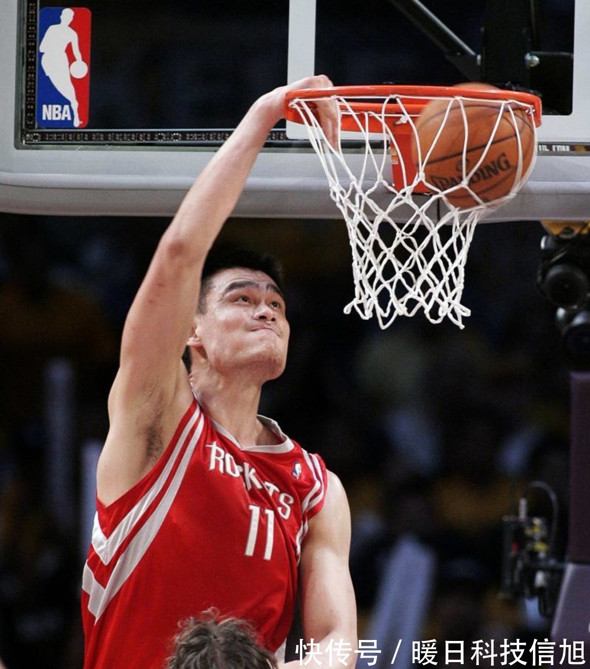 通过语言和 通过语言和